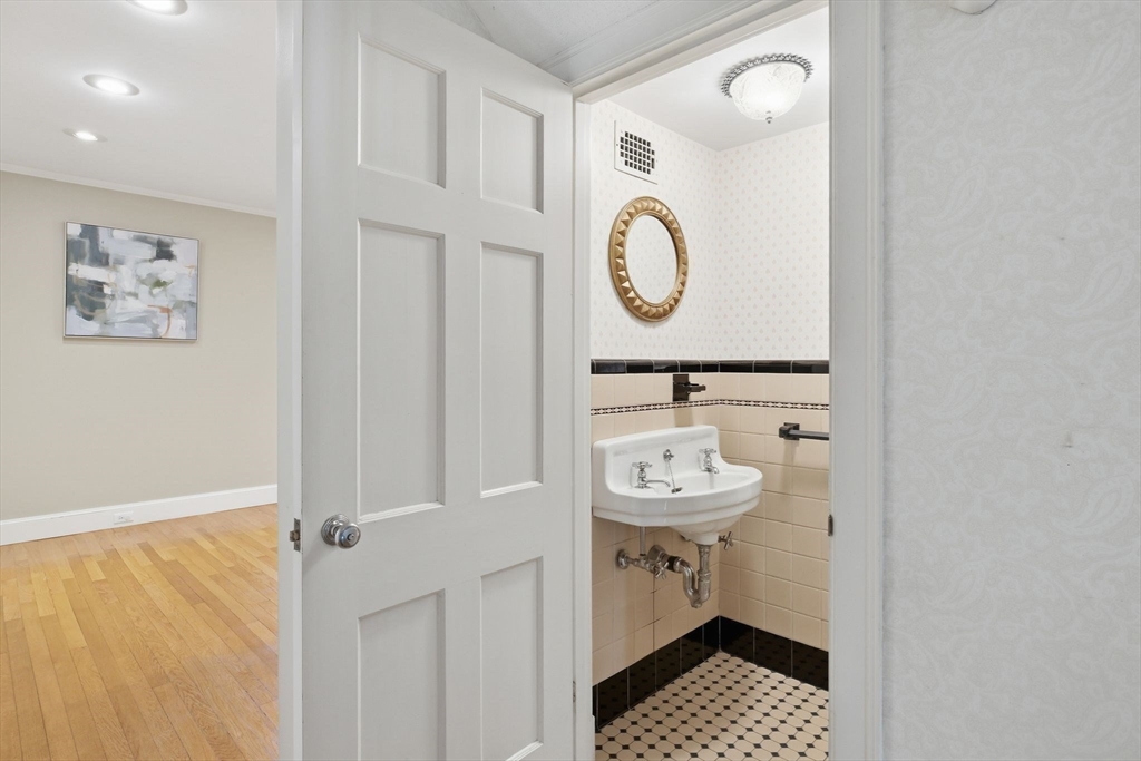 38 Oxford Road Longmeadow, MA 01106 - Photo 19 of 42