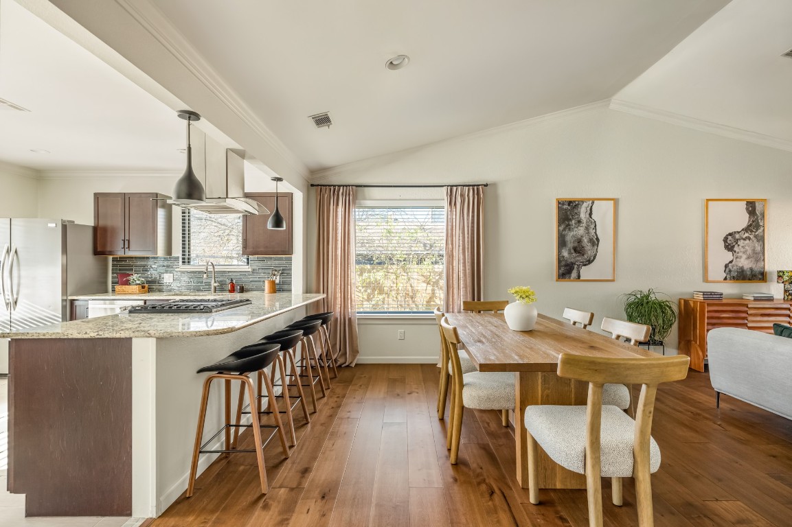 7715 Copano Drive Austin, TX 78749 - Photo 2 of 17