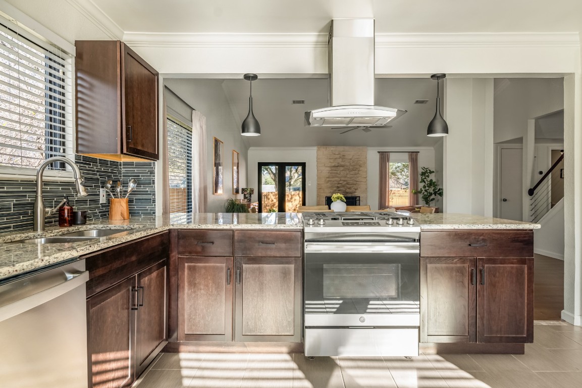 7715 Copano Drive Austin, TX 78749 - Photo 7 of 17