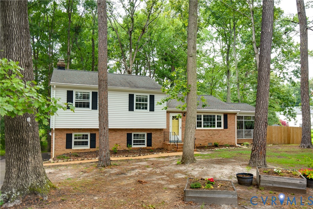 200 Stanmore Road North Chesterfield, VA 23236 - Photo 2 of 37 Split-level residence featuring brick and siding e