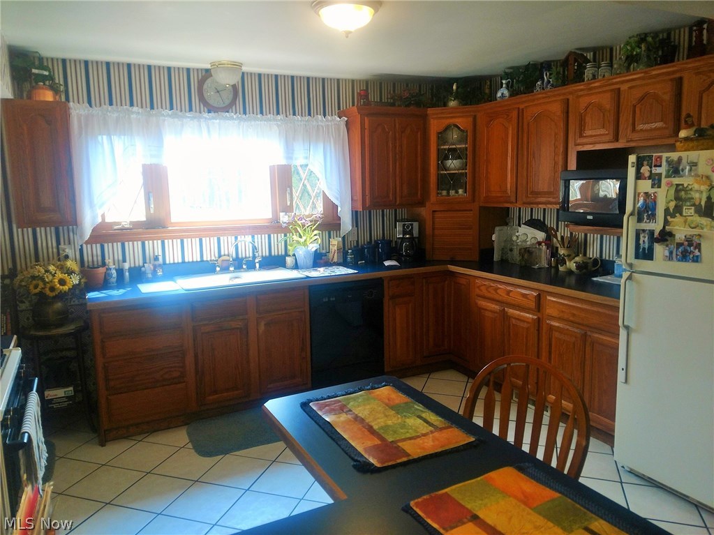 14806 Stoltz Road Diamond, OH 44412 - Photo 12 of 34 Gallery Image 12