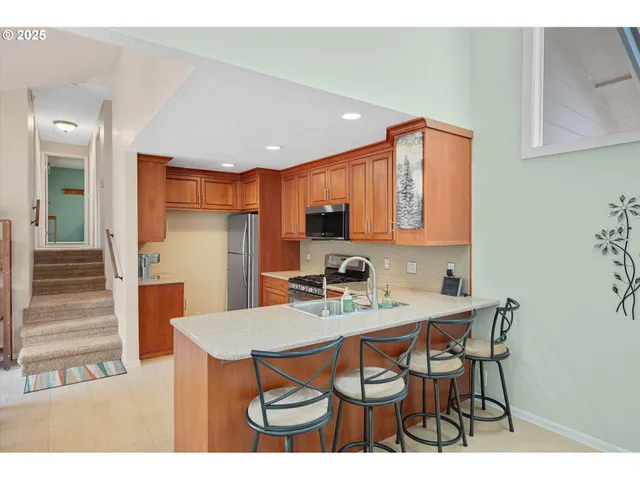 $560,000 | 1010 Well Street, Silverton, OR 97381