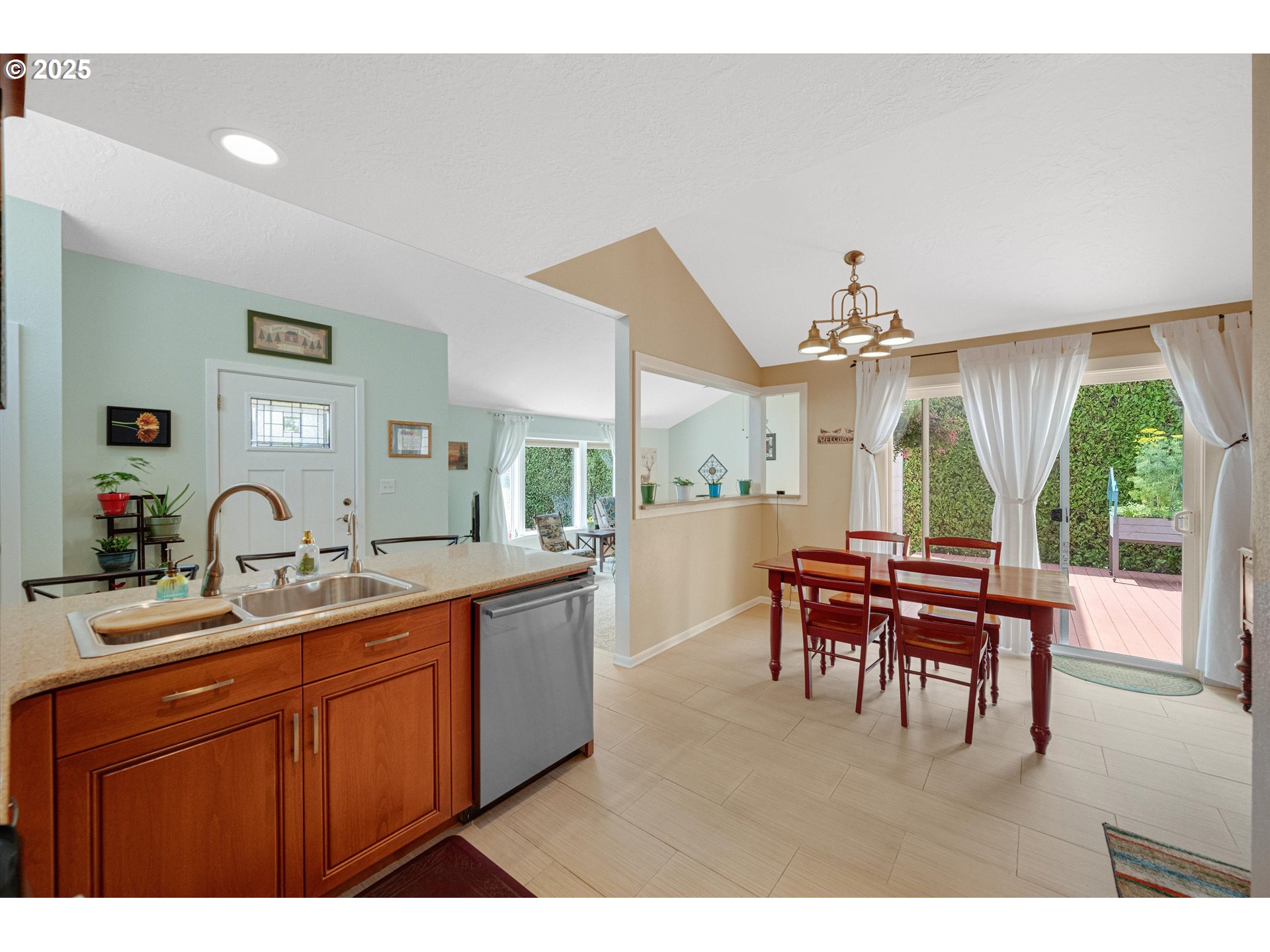 1010 Well Street Silverton, OR 97381 - Photo 18 of 43