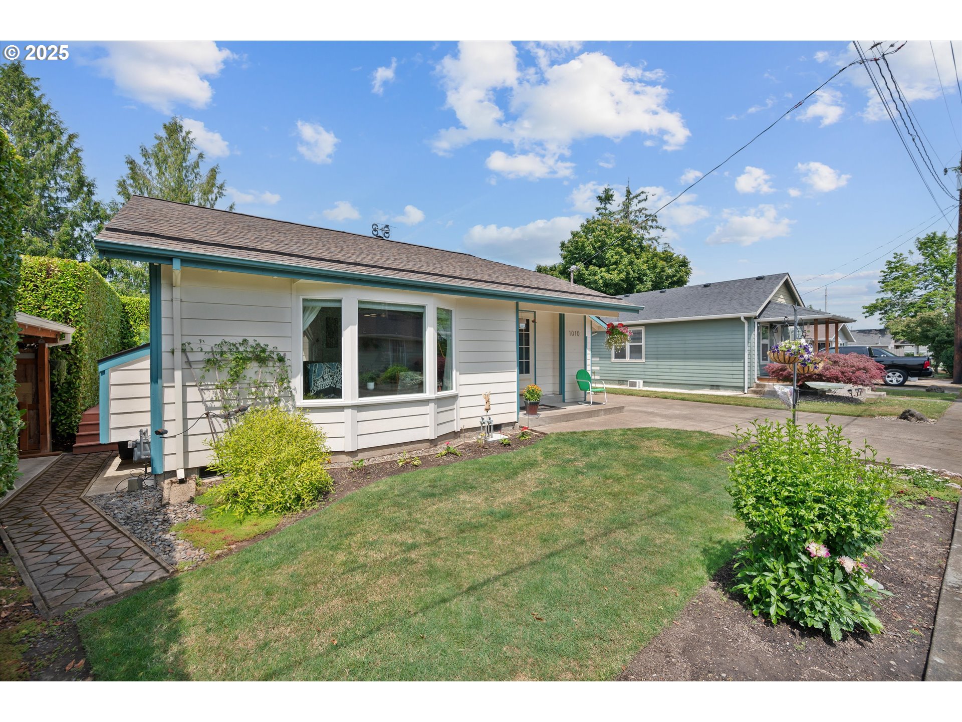 1010 Well Street Silverton, OR 97381 - Photo 3 of 43