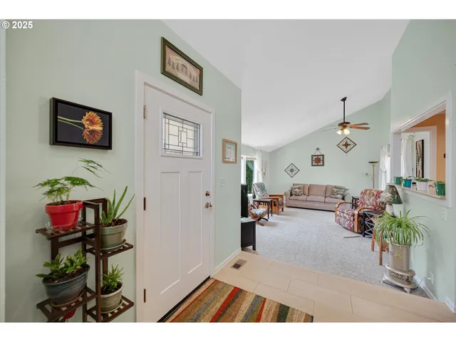 $560,000 | 1010 Well Street, Silverton, OR 97381