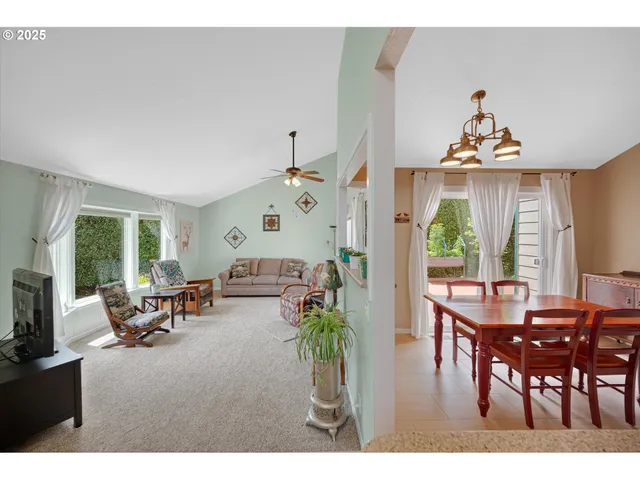 $560,000 | 1010 Well Street, Silverton, OR 97381