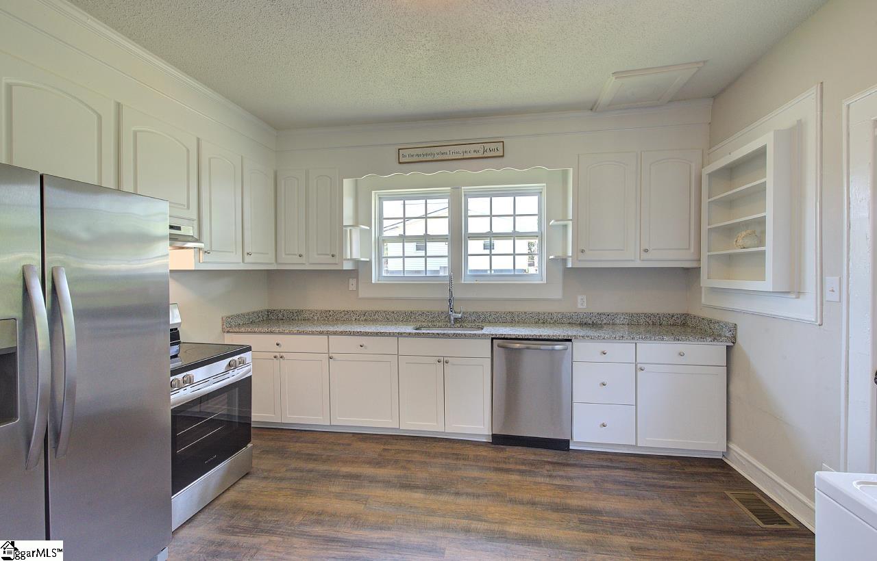 19 Clemson Street Liberty, SC 29657 - Photo 22 of 44