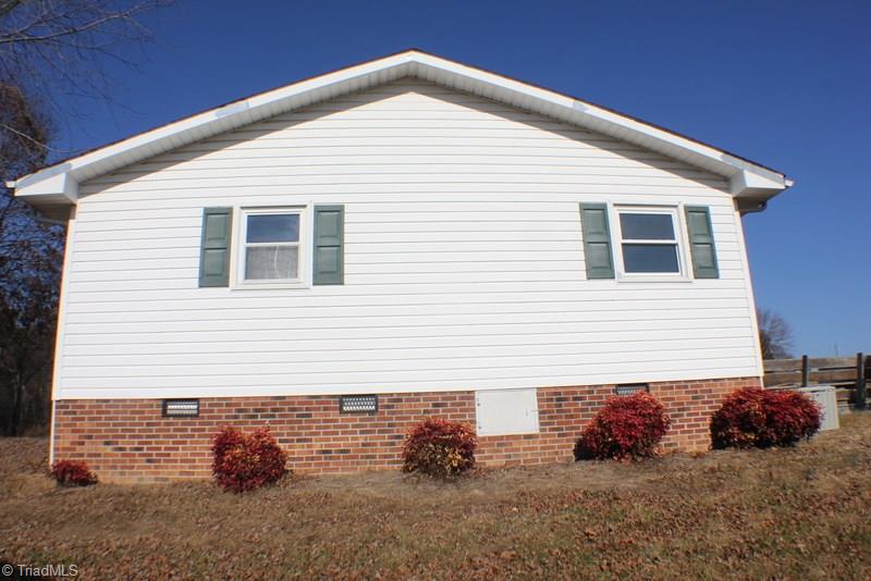 780 Cb Eller School Road Elkin, NC 28621 - Photo 14 of 15 Gallery Image 14
