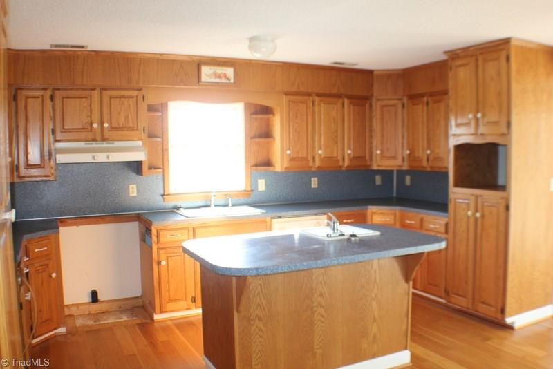 780 Cb Eller School Road Elkin, NC 28621 - Photo 7 of 15 Gallery Image 7