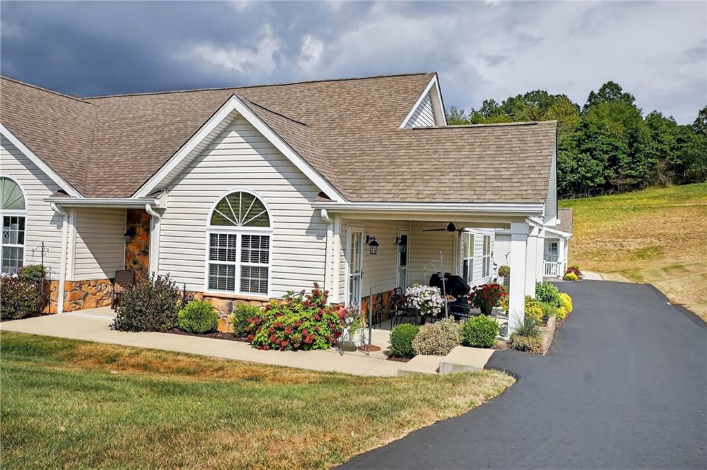 334 Saddlebrook Road Gibsonia, PA 15044 - Photo 3 of 46 Gallery Image 3