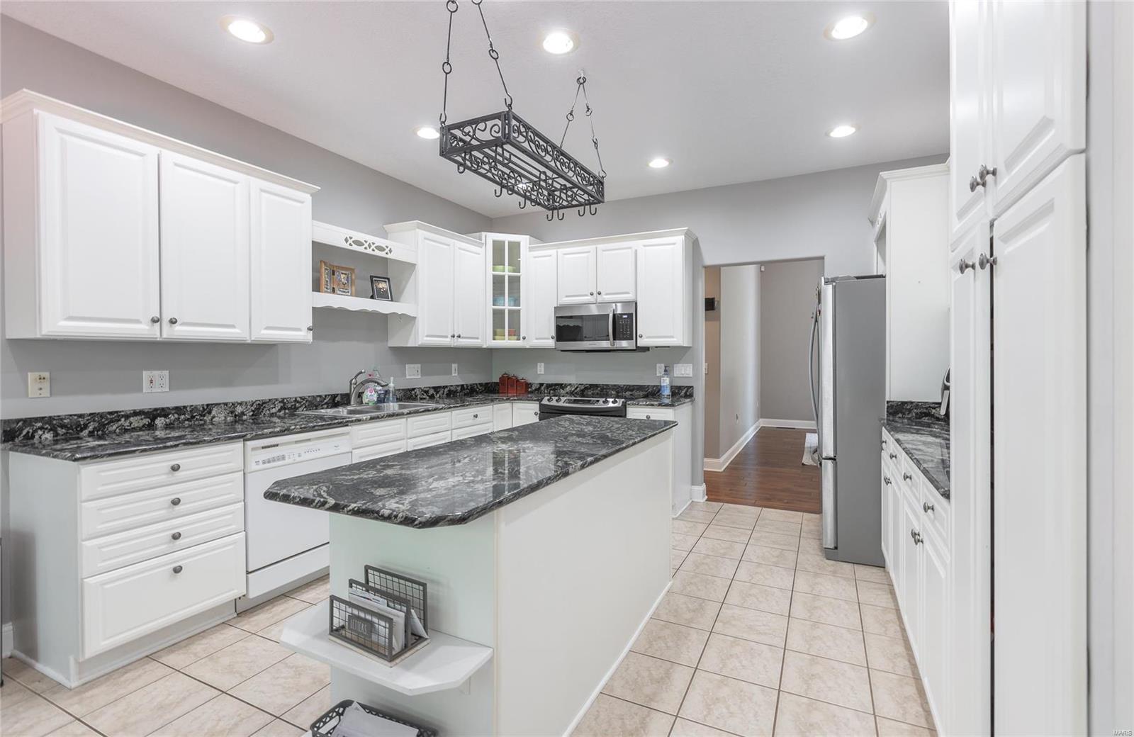 11528 Pine Forest Drive Rolla, MO 65401 - Photo 11 of 26