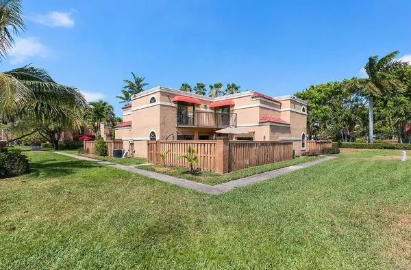 $3,300 | 8206 Severn Drive, Unit C, Boca Raton, FL 33433