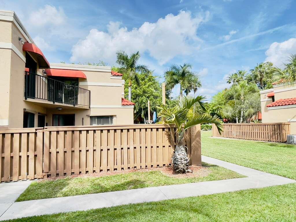8206 Severn Drive, Unit C Boca Raton, FL 33433 - Photo 2 of 15 7