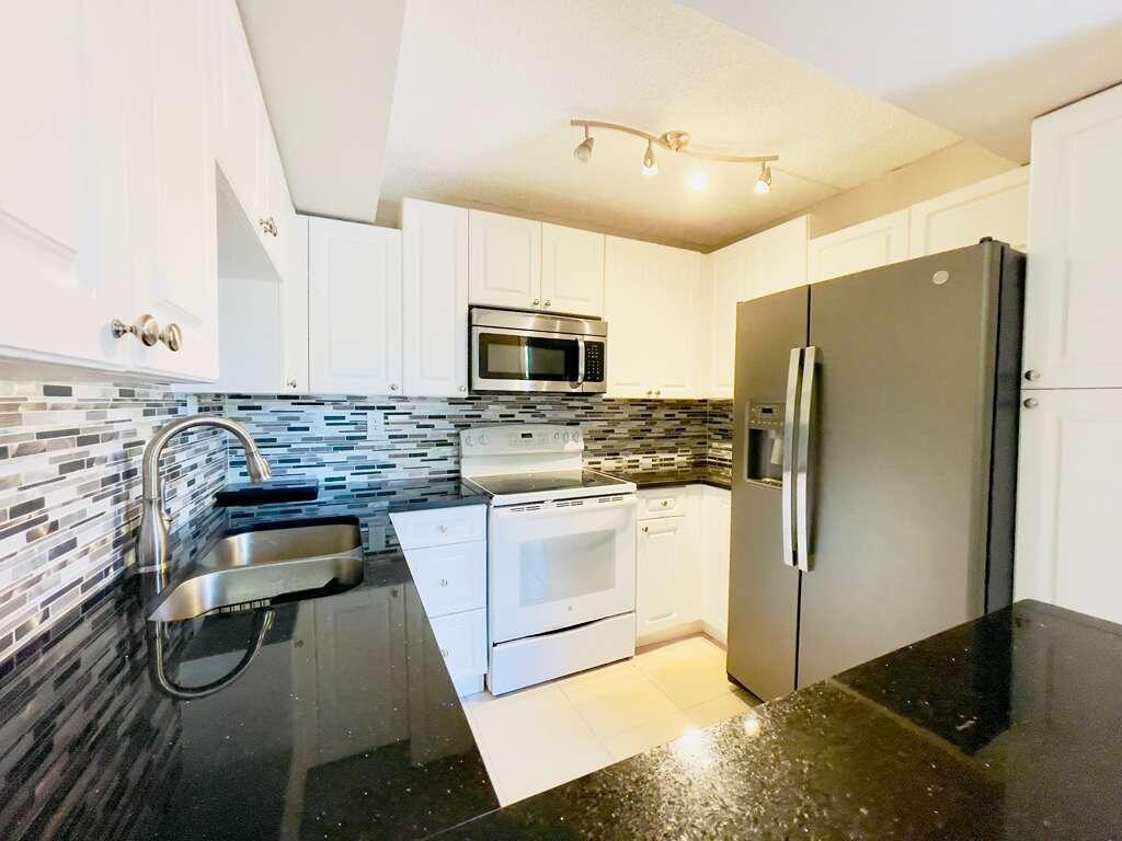 8206 Severn Drive, Unit C Boca Raton, FL 33433 - Photo 8 of 15 4
