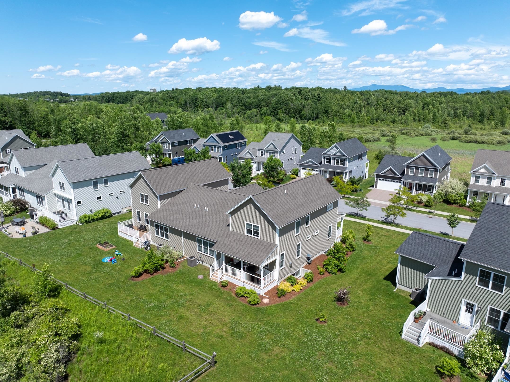 269 North Jefferson Road South Burlington, VT 05403 - Photo 4 of 44