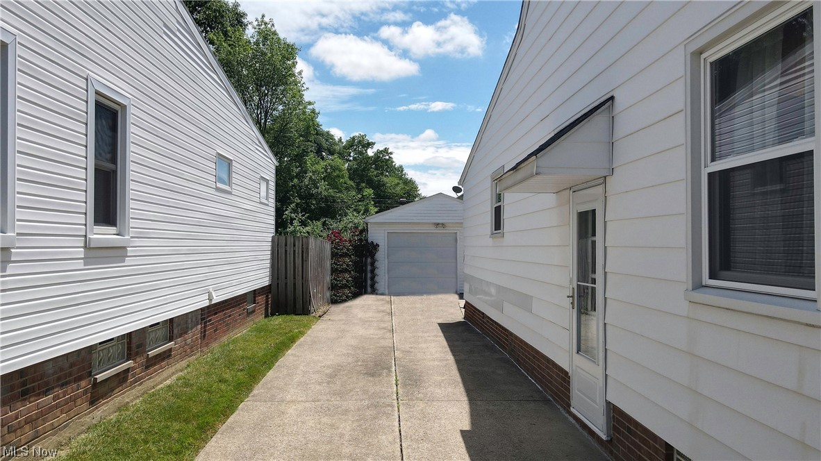 70 Leyton Road Bedford, OH 44146 - Photo 32 of 35