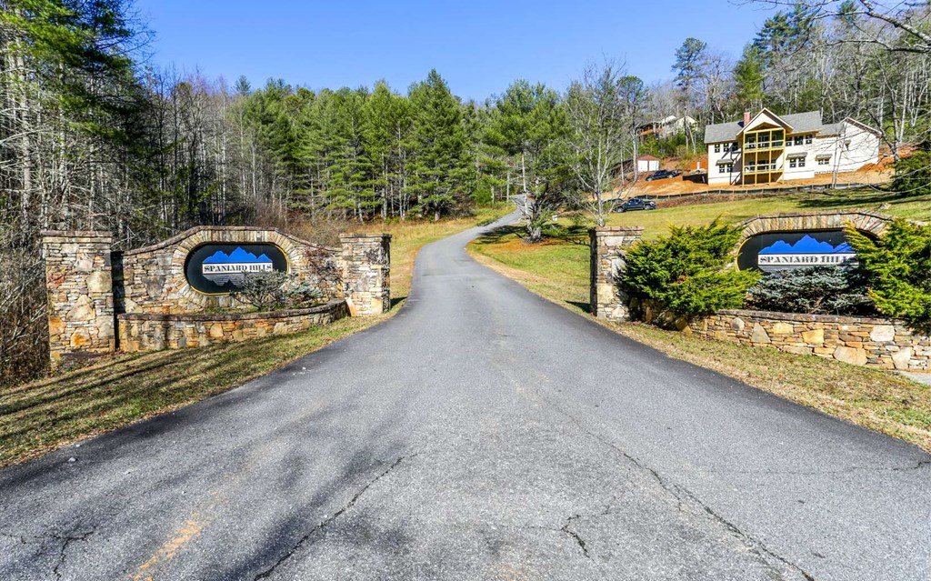 1248 Spaniard Point Road Hiawassee, GA 30546 - Photo 5 of 65