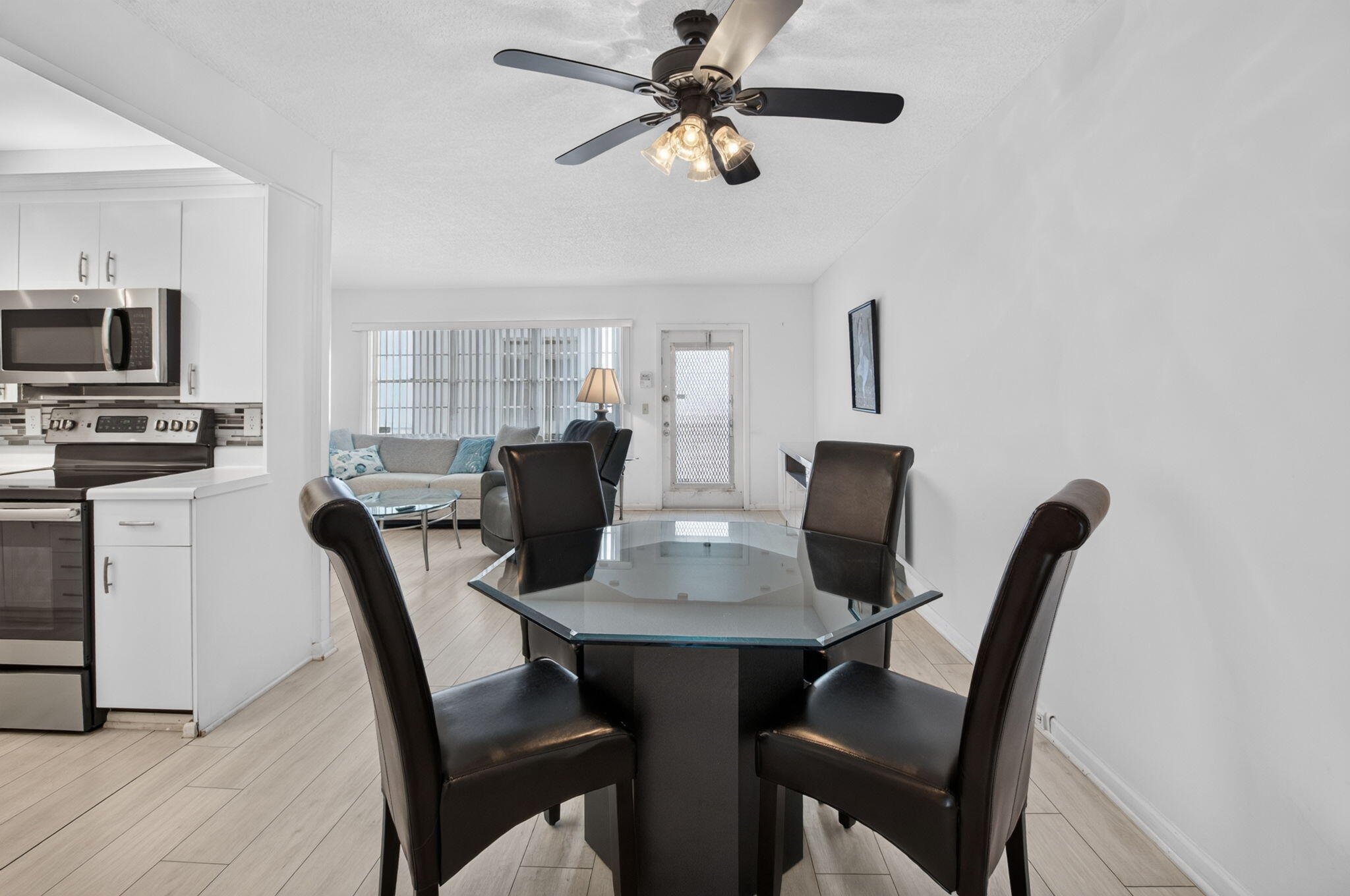 4071 Cornwall East Boca Raton, FL 33434 - Photo 19 of 86 19-web-or-mls-DSC_8322