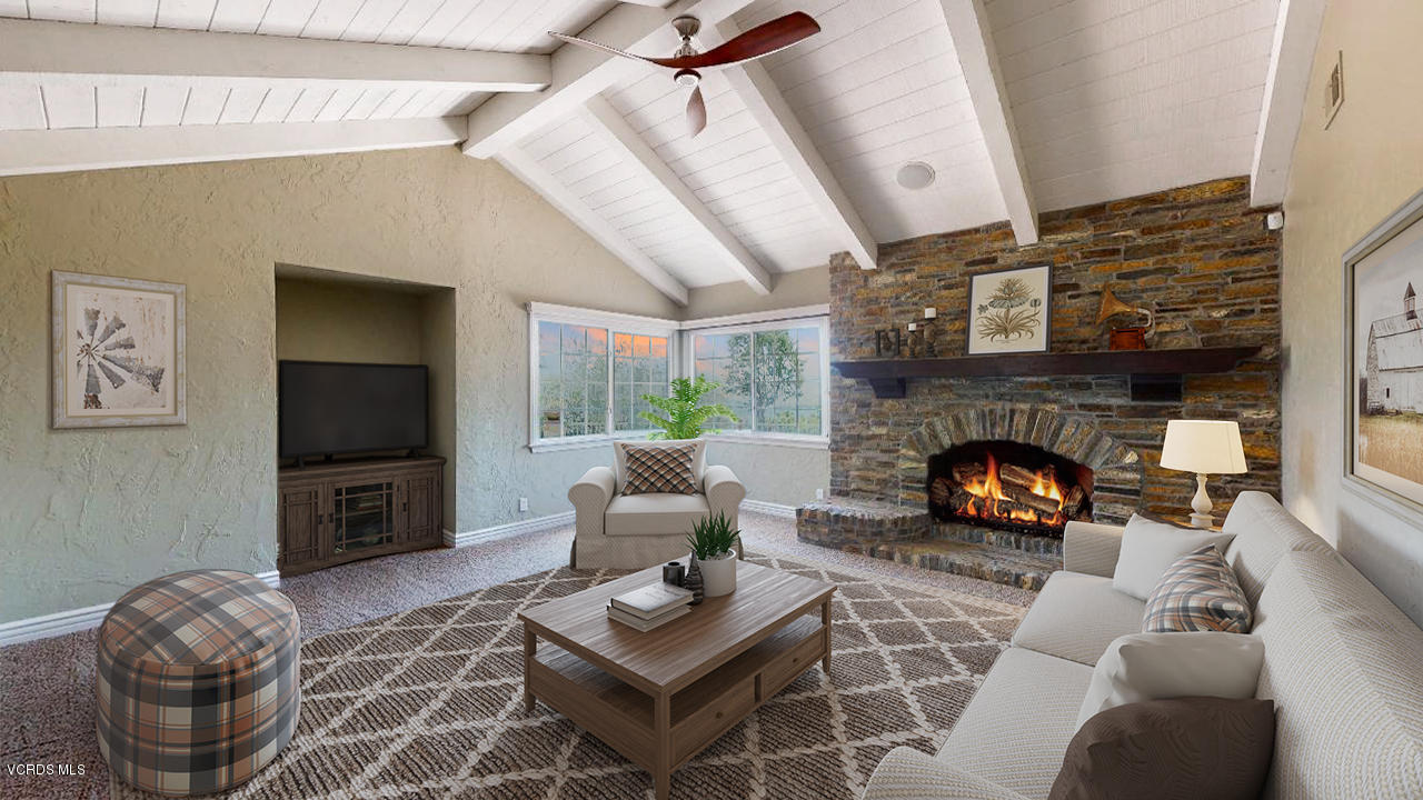 669 Corriente Court Camarillo, CA 93010 - Photo 11 of 26 Family Room