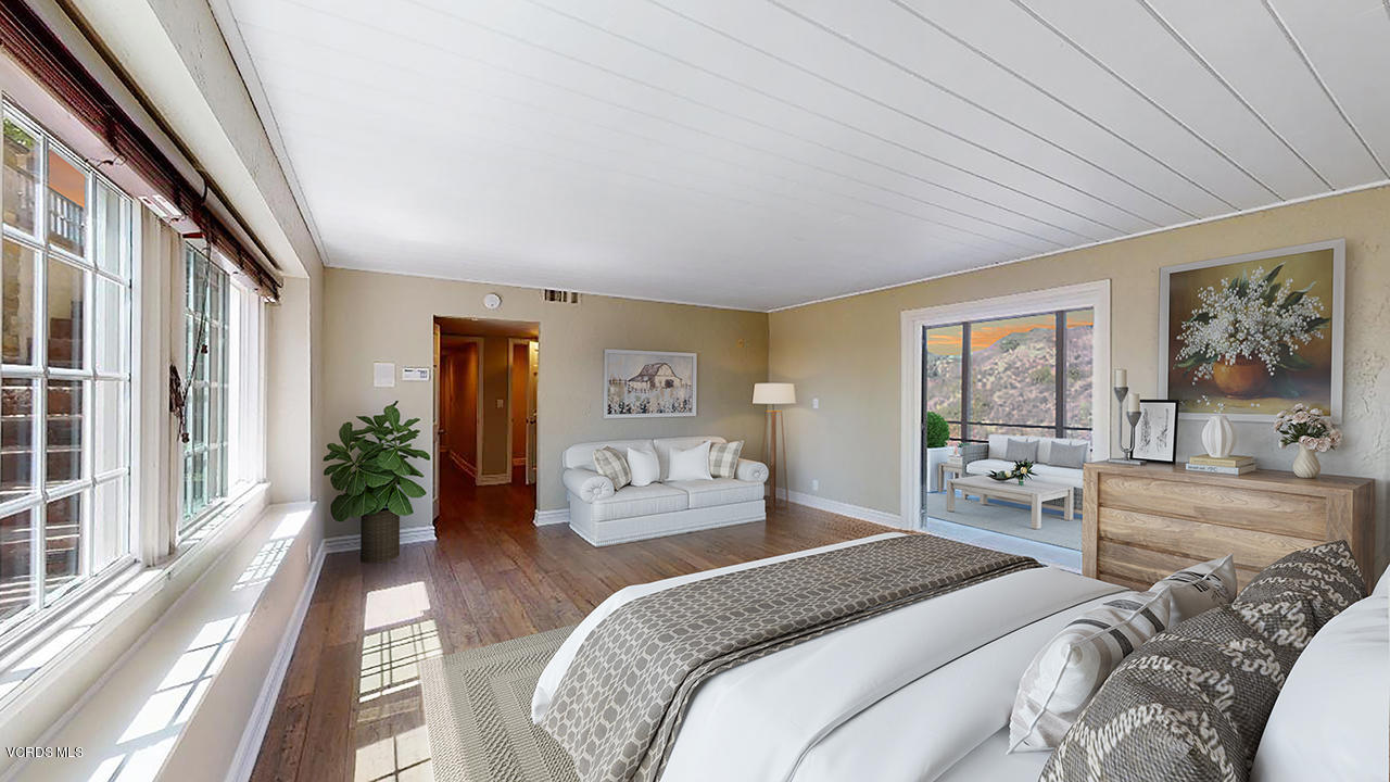 669 Corriente Court Camarillo, CA 93010 - Photo 13 of 26 Master Suite