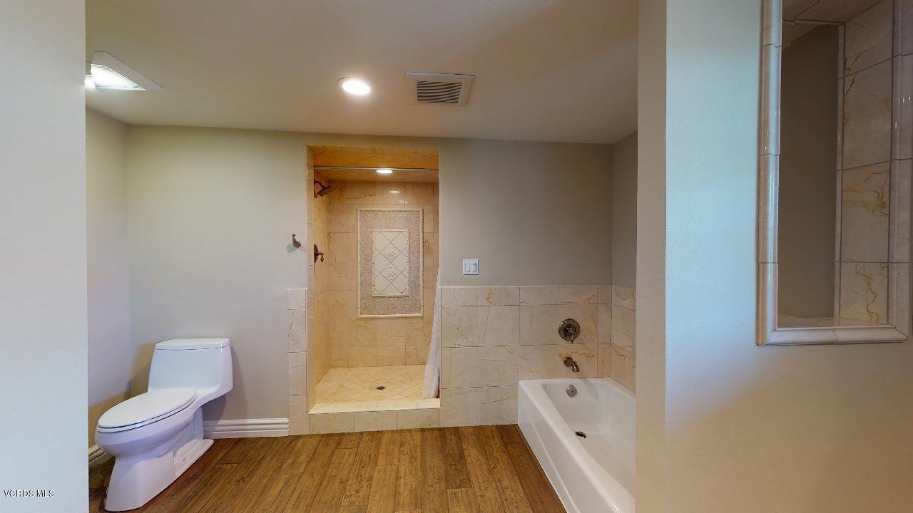669 Corriente Court Camarillo, CA 93010 - Photo 16 of 26 Master Bath Tub & Shower