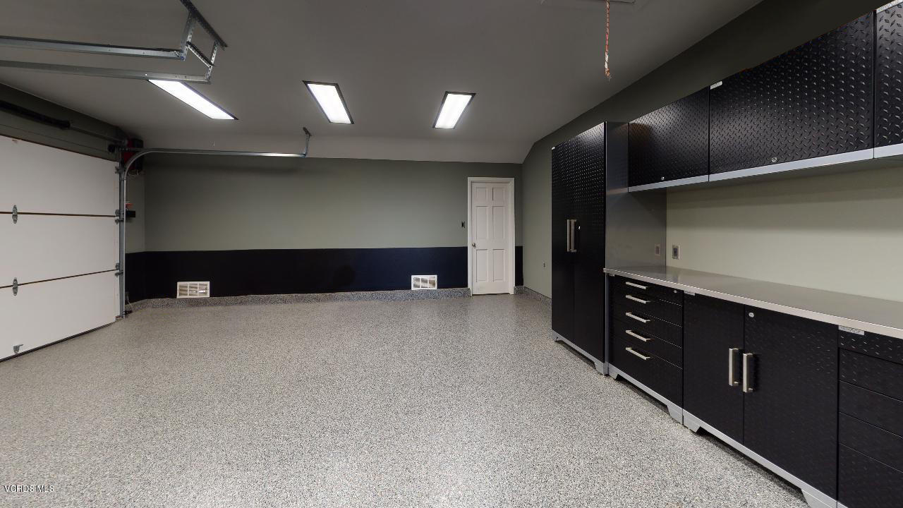 669 Corriente Court Camarillo, CA 93010 - Photo 22 of 26 Collector's Garage