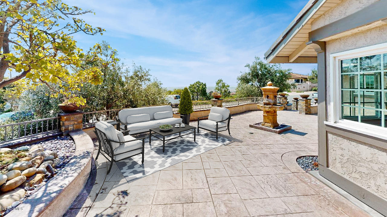 669 Corriente Court Camarillo, CA 93010 - Photo 5 of 26 Fountain Adjacent Outdoor Relaxation