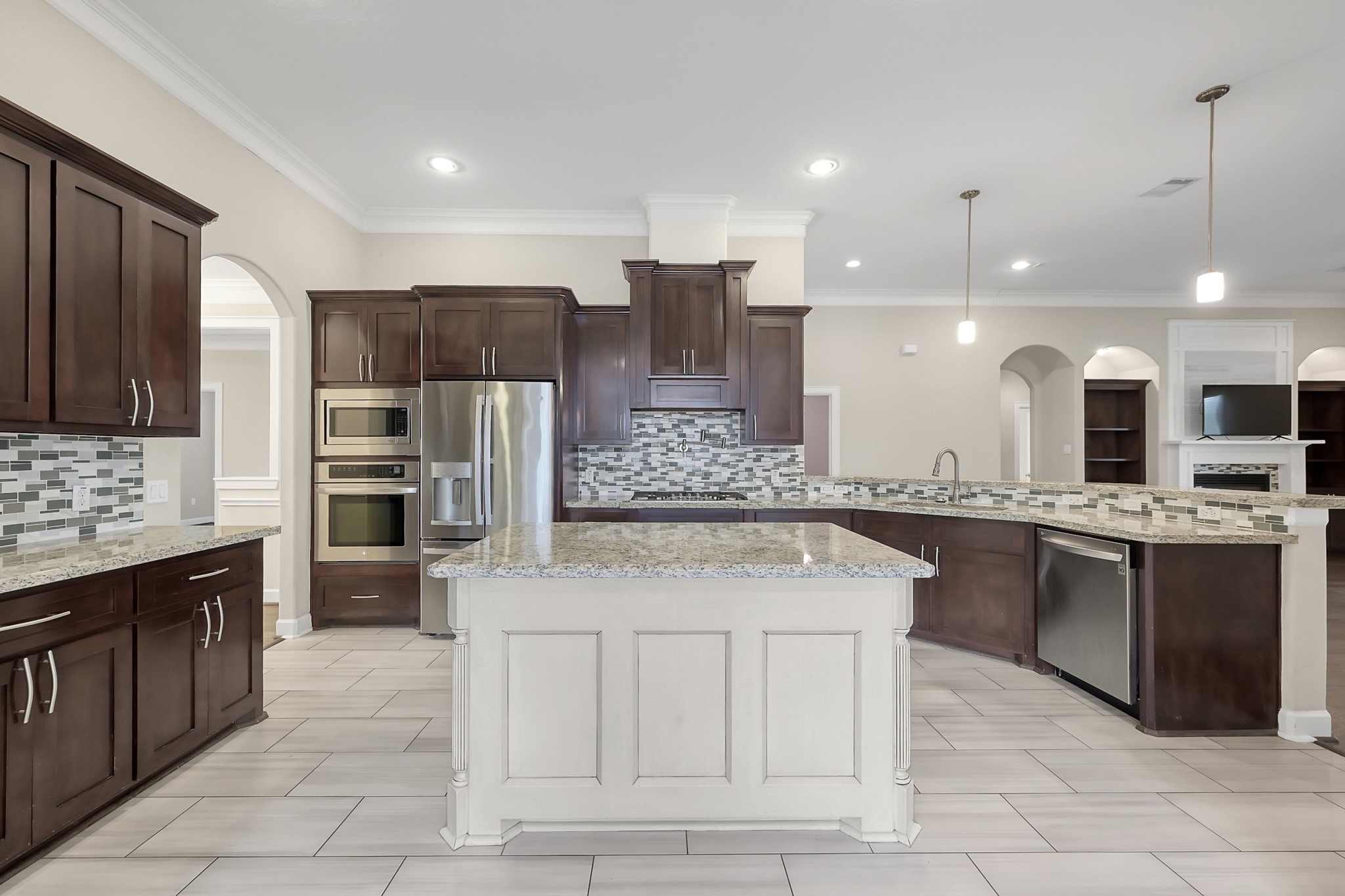 19006 August Circle Cleveland, TX 77328 - Photo 17 of 44