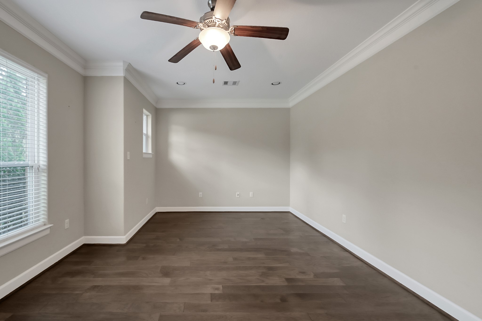 19006 August Circle Cleveland, TX 77328 - Photo 9 of 44