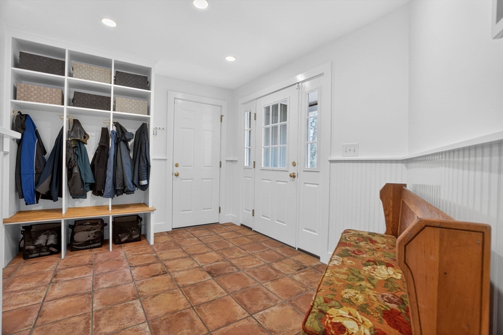 8 Buttercup Lane Dover, MA 02030 - Photo 11 of 37
