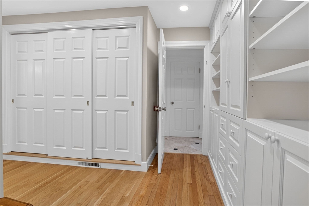 8 Buttercup Lane Dover, MA 02030 - Photo 21 of 37