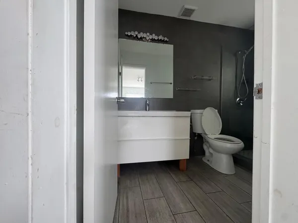 $1,800 | 7910 Abbott Avenue, Unit 6, Miami Beach, FL 33141
