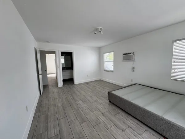 $1,800 | 7910 Abbott Avenue, Unit 6, Miami Beach, FL 33141