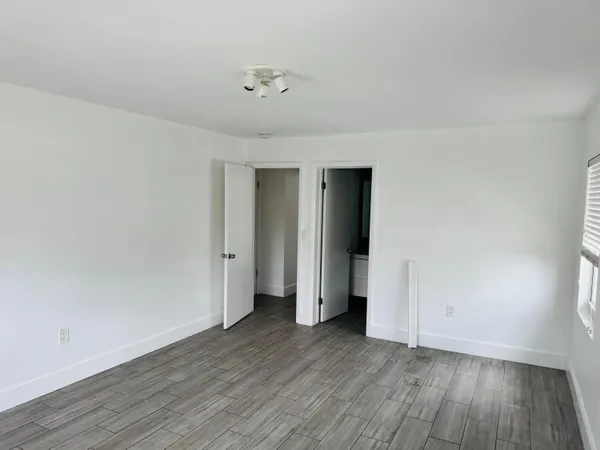$1,800 | 7910 Abbott Avenue, Unit 6, Miami Beach, FL 33141