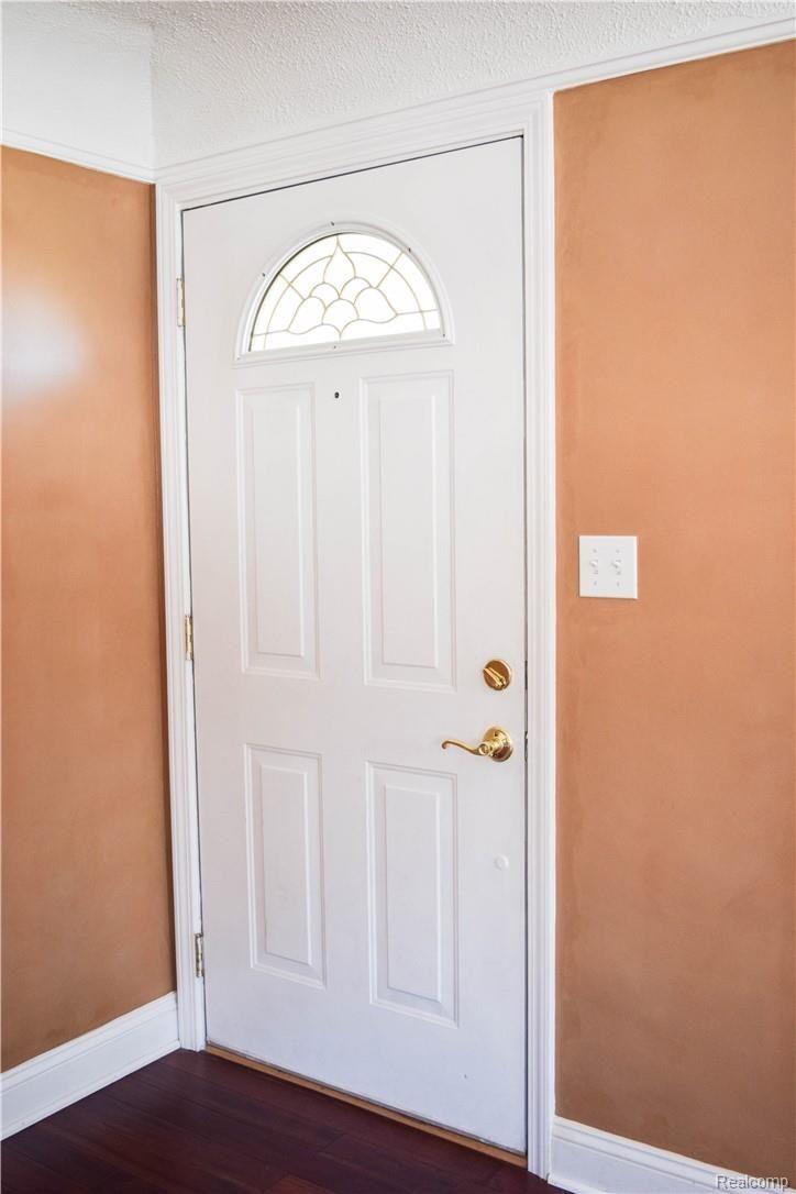 25624 Wick Road Taylor, MI 48180 - Photo 23 of 54 DSC_0408.jpg