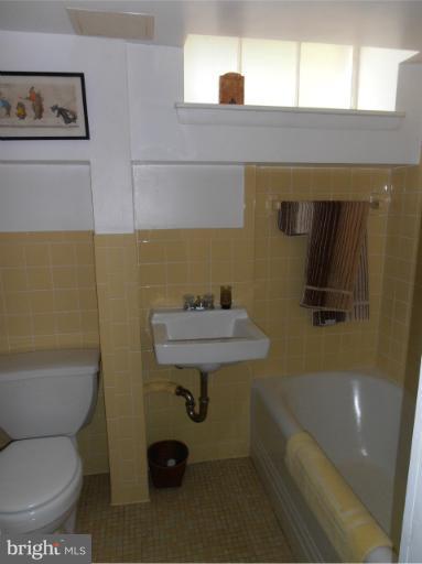 4707 Dover Road Bethesda, MD 20816 - Photo 25 of 26 Bath
