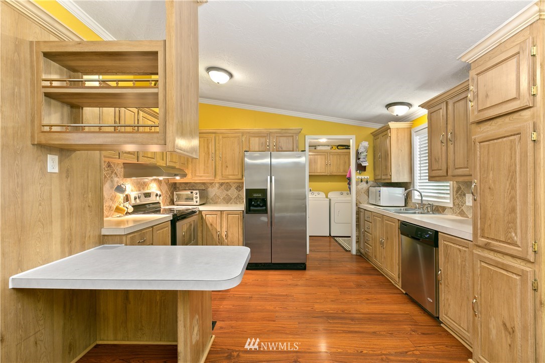 6263 Shamrock Road Maple Falls, WA 98266 - Photo 13 of 25 Gallery Image 13