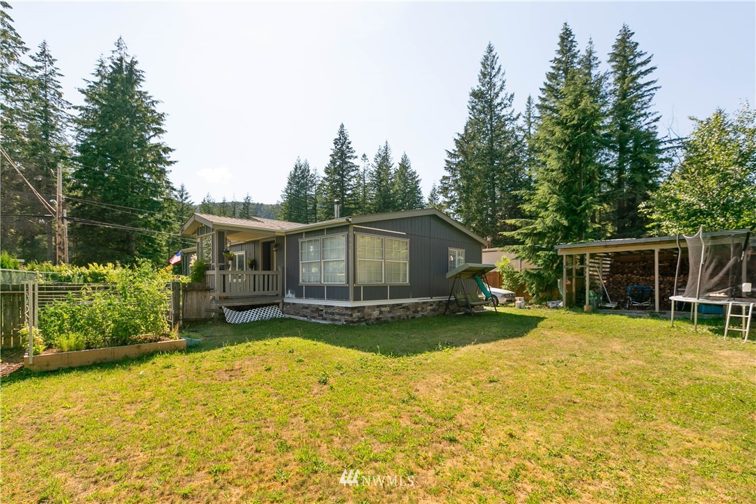 6263 Shamrock Road Maple Falls, WA 98266 - Photo 23 of 25 Gallery Image 23