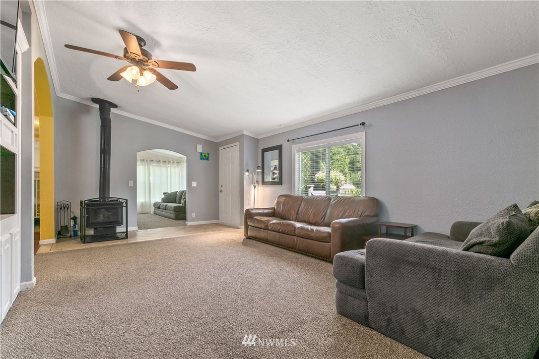 6263 Shamrock Road Maple Falls, WA 98266 - Photo 6 of 25 Gallery Image 6