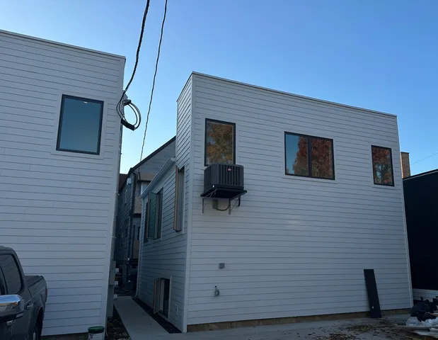 $4,000 | 4243 North Damen Avenue, Unit CH, Chicago, IL 60618