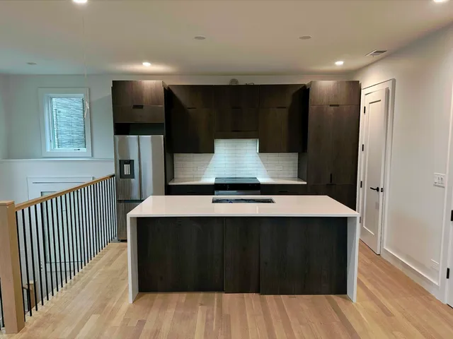 $4,000 | 4243 North Damen Avenue, Unit CH, Chicago, IL 60618