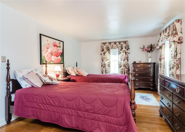 39 Clearwater Road Newton, MA 02462 - Photo 9 of 14
