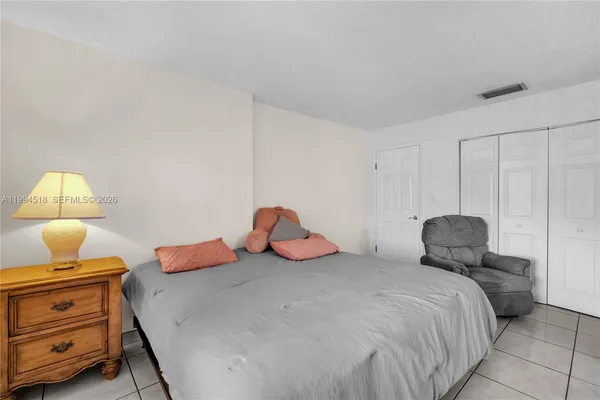 $470,000 | 1321 Southwest 124th Court, Unit 18A, Miami, FL 33184