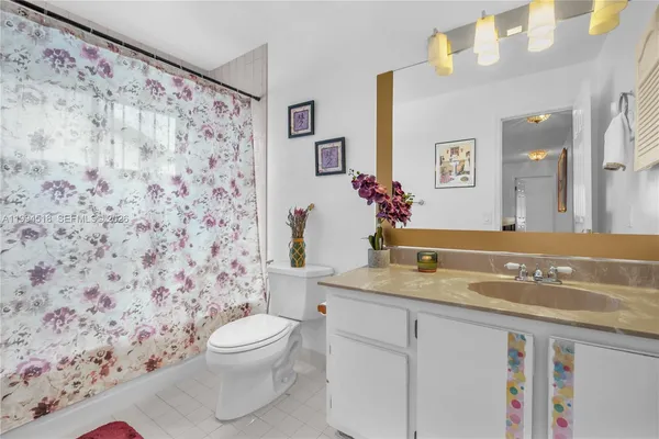 $470,000 | 1321 Southwest 124th Court, Unit 18A, Miami, FL 33184