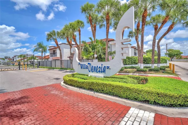 $470,000 | 1321 Southwest 124th Court, Unit 18A, Miami, FL 33184