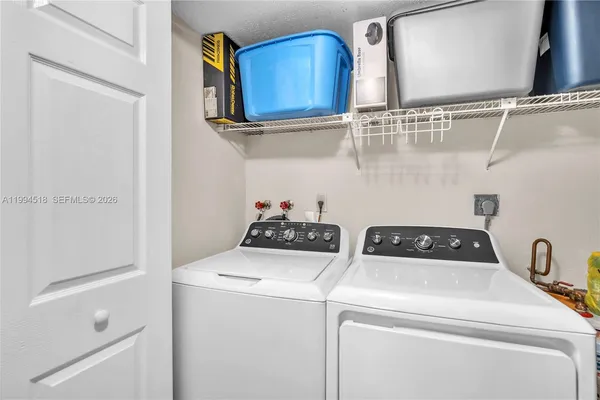 $470,000 | 1321 Southwest 124th Court, Unit 18A, Miami, FL 33184