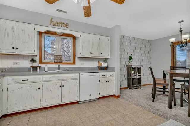 $210,000 | 2670 Jodee Drive, Unit B, Joliet, IL 60436