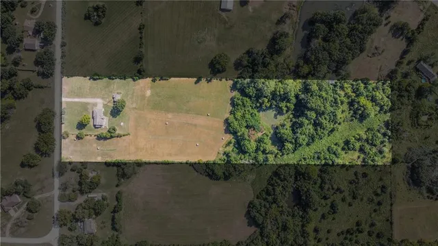 $439,000 | 24320 South Grabe Road, Peculiar, MO 64078