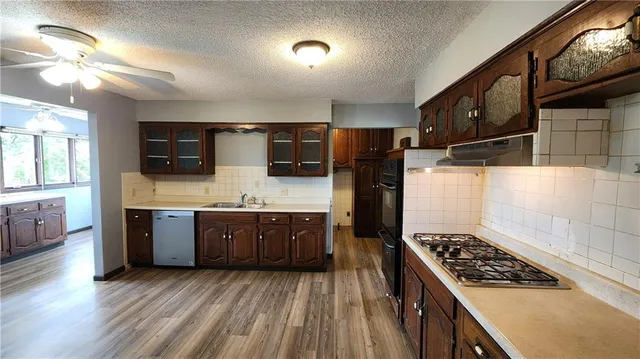 $439,000 | 24320 South Grabe Road, Peculiar, MO 64078