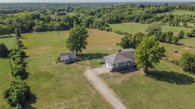 $439,000 | 24320 South Grabe Road, Peculiar, MO 64078
